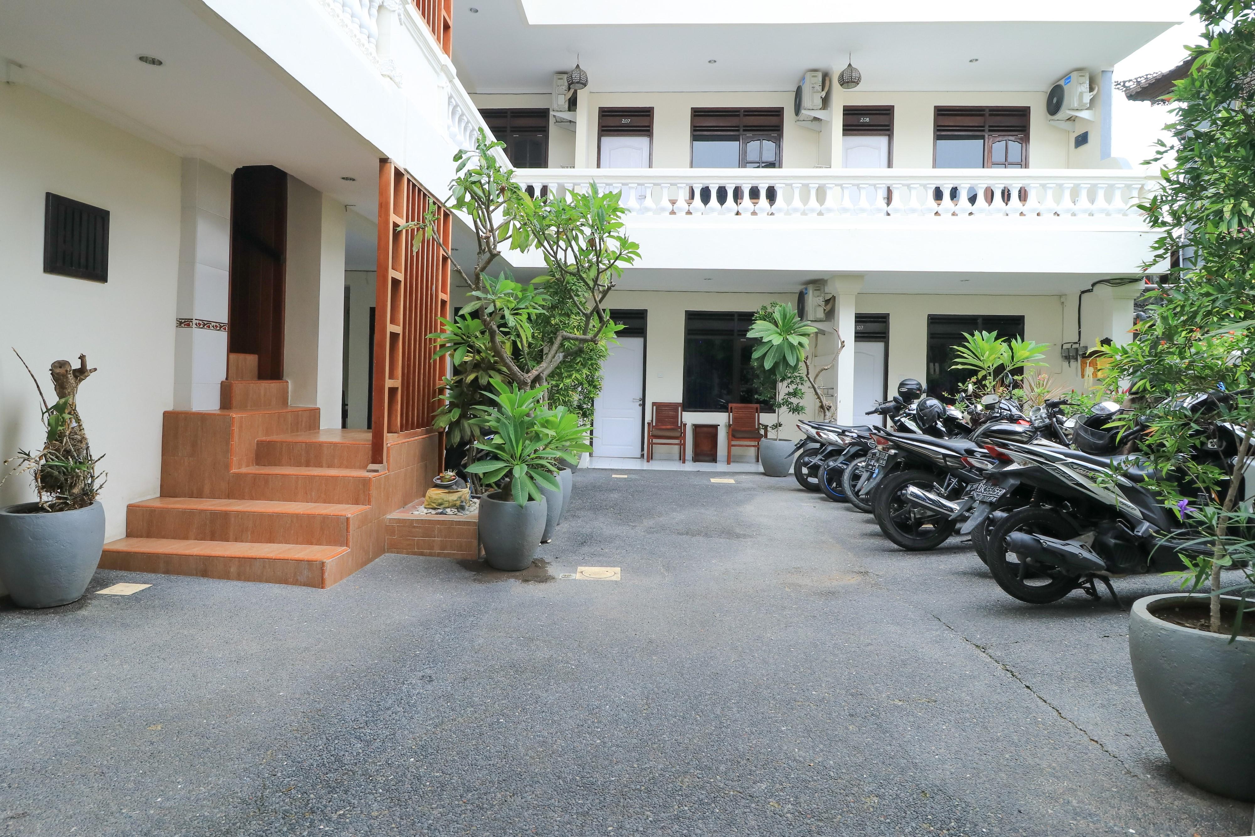 City Garden Bali Dwipa Hotel, Kuta Kuta Lombok Exterior foto
